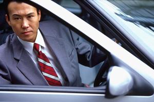 輸入車専門の中古パーツと事故車買取に強みを持つ PartsWeb（パーツウエブ）大衆自動車商会 八尾店の詳細情報と特徴